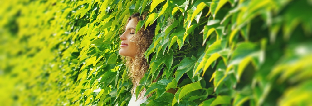 Happy,girl,becomes,one,with,nature.,enjoy,freedom,concept.